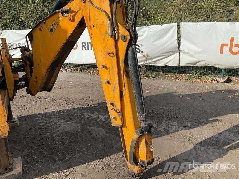 JCB 2CX Streetmaster 4x4x4 Backhoe Loader Rendegravere