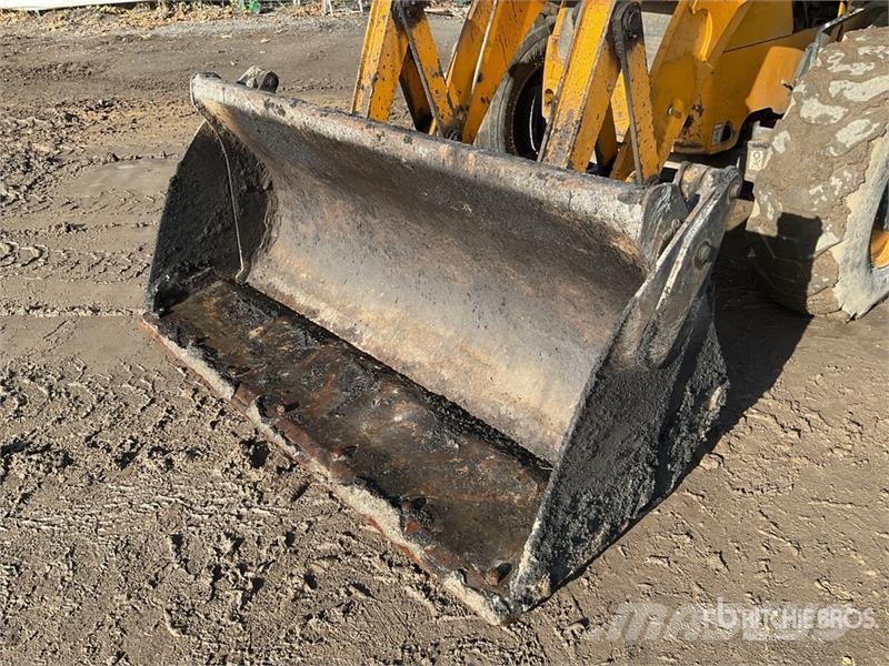 JCB 2CX Streetmaster 4x4x4 Backhoe Loader Rendegravere