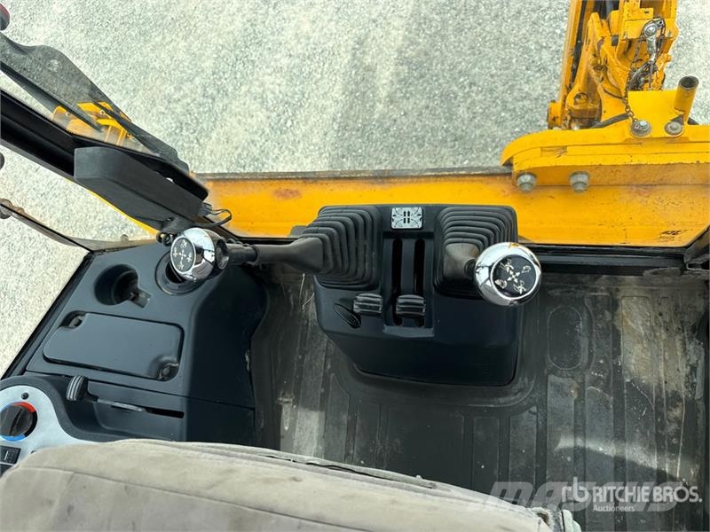 JCB 2CX4W Backhoe Loader Tractopelle