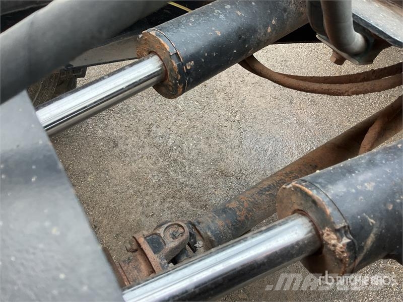 JCB 3 ton 4x4 Swivel Dumper Site dumpers