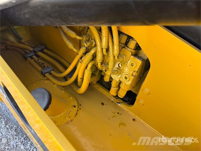 JCB 300 Telehandler (Inoperable) مناولات متداخلة