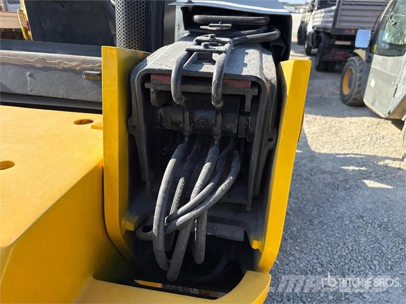 JCB 300 Telehandler (Inoperable) مناولات متداخلة