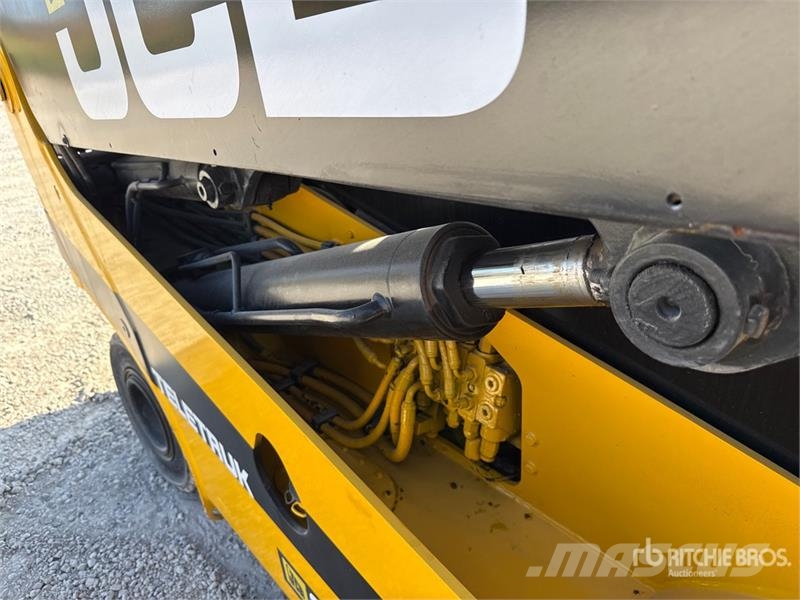JCB 300 Telehandler (Inoperable) مناولات متداخلة