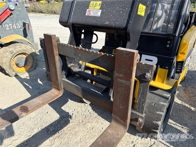 JCB 300 Telehandler (Inoperable) مناولات متداخلة