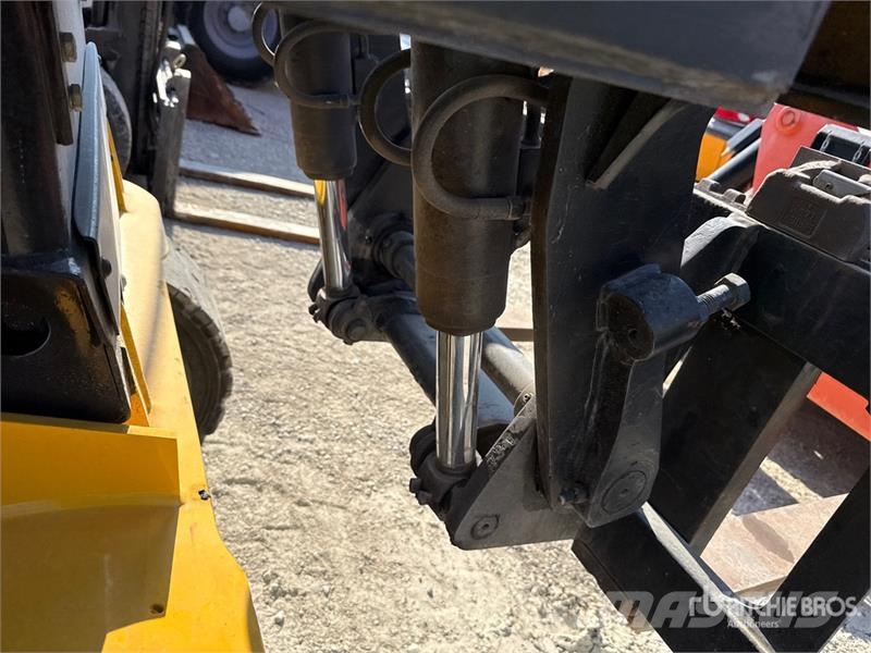 JCB 300 Telehandler (Inoperable) مناولات متداخلة
