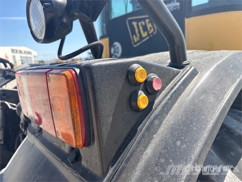 JCB 3190 4WD Tractor Traktori