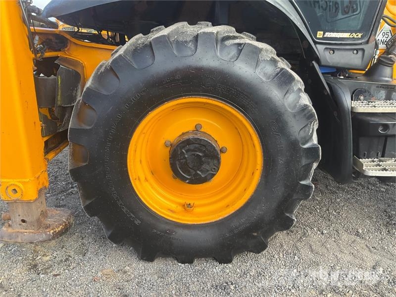 JCB 3CX Backhoe loaders