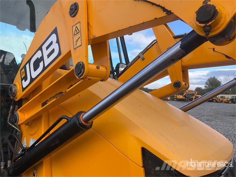 JCB 3CX Backhoe loaders