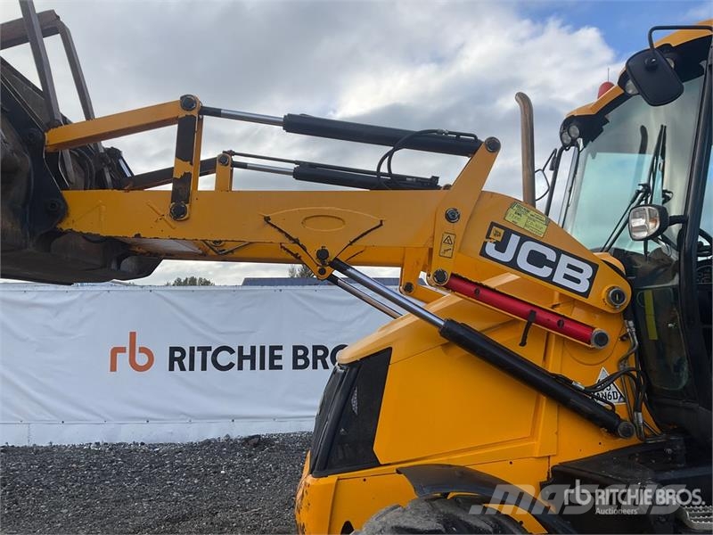 JCB 3CX Backhoe loaders