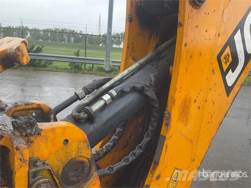 JCB 3CX-4T 4x4 Backhoe Loader Rovokopači