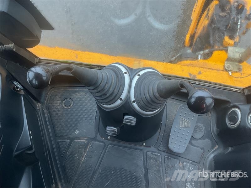 JCB 3CX-4T 4x4 Backhoe Loader Rovokopači