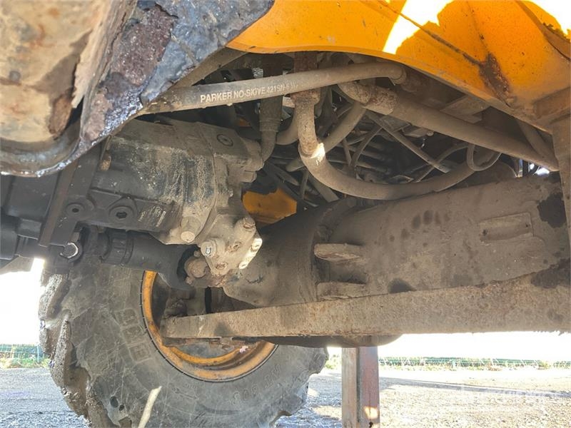 JCB 3CX Compact Backhoe Loader Ekskavatori-iekrāvēji