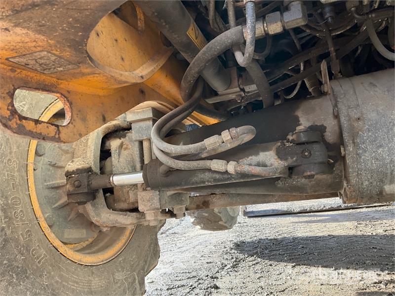 JCB 3CX Compact Backhoe Loader Rendegravere