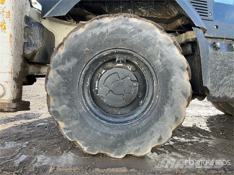 JCB 3CX Compact Backhoe Loader Rendegravere