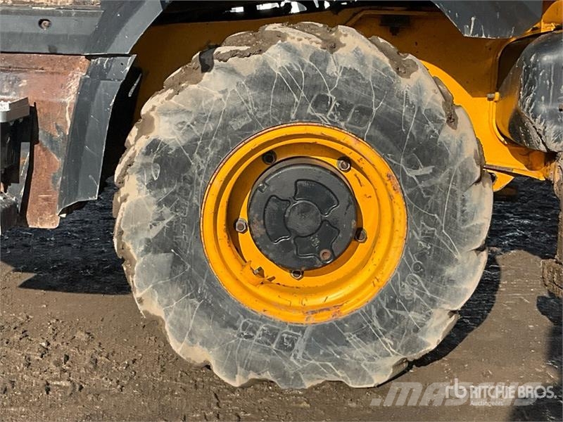 JCB 3CX Compact Backhoe Loader Ekskavatori-iekrāvēji