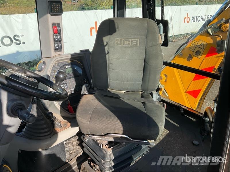 JCB 3CX Compact Backhoe Loader Ekskavatori-iekrāvēji