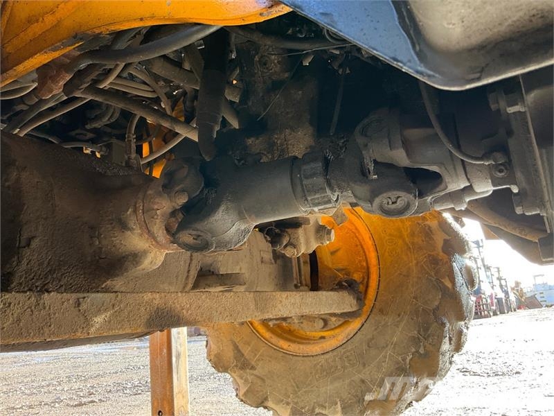 JCB 3CX Compact Backhoe Loader Товарач със заден ексватор