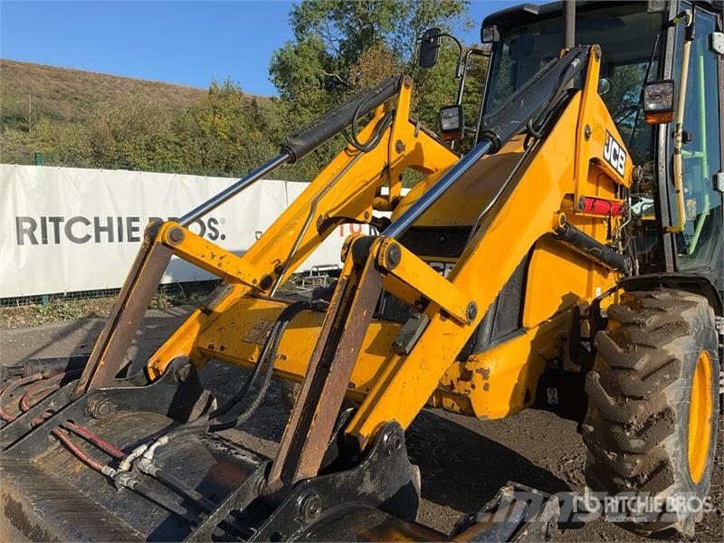 JCB 3CX Compact Backhoe Loader Товарач със заден ексватор