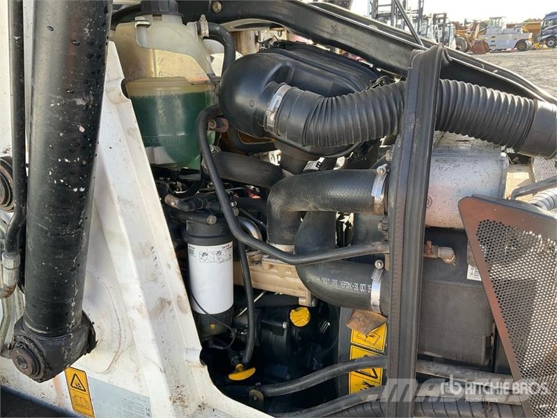 JCB 3CX Compact Backhoe Loader Rendegravere