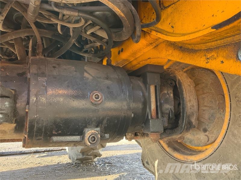 JCB 3CX Compact Backhoe Loader Товарач със заден ексватор