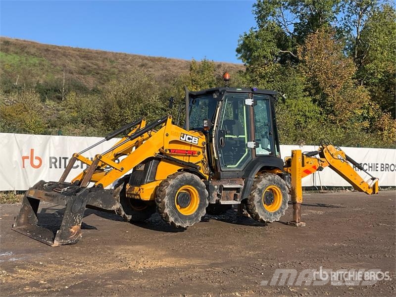 JCB 3CX Compact Backhoe Loader Товарач със заден ексватор