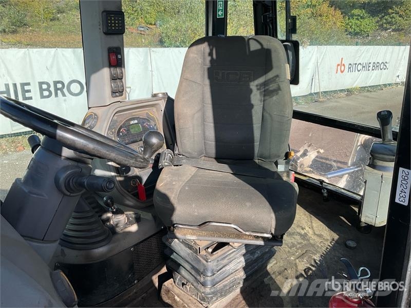 JCB 3CX Compact Backhoe Loader Rendegravere