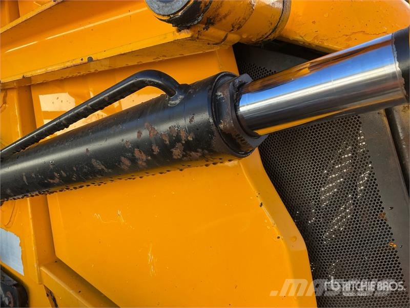 JCB 3CX Compact Backhoe Loader Товарач със заден ексватор