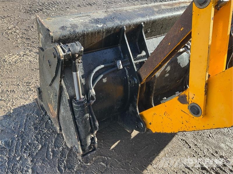 JCB 3CX Compact Backhoe Loader Ekskavatori-iekrāvēji