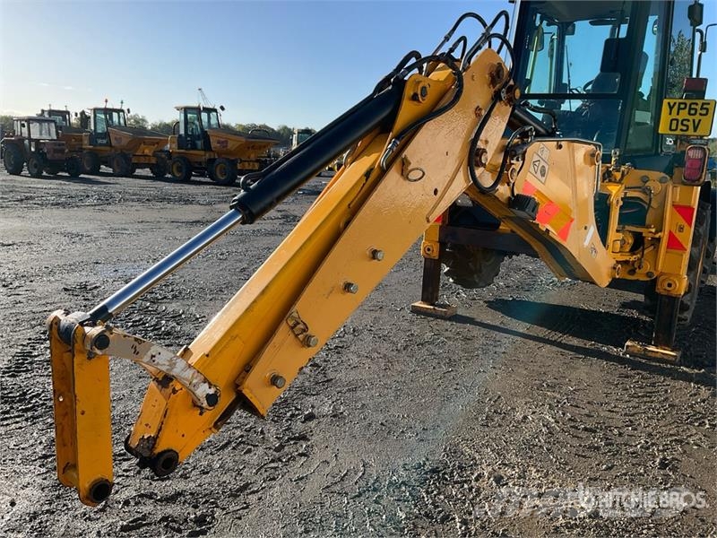 JCB 3CX Compact Backhoe Loader Товарач със заден ексватор