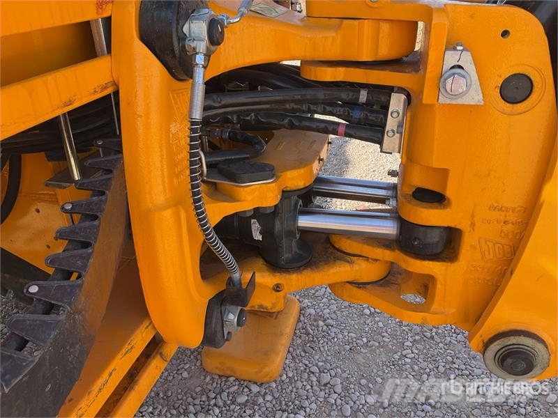 JCB 3DX Backhoe loaders