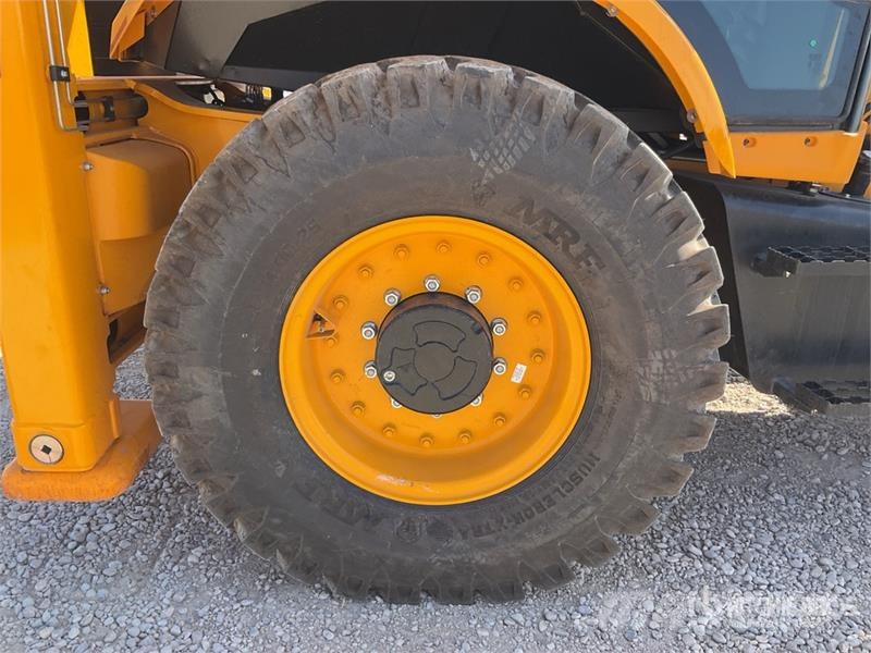 JCB 3DX Backhoe loaders
