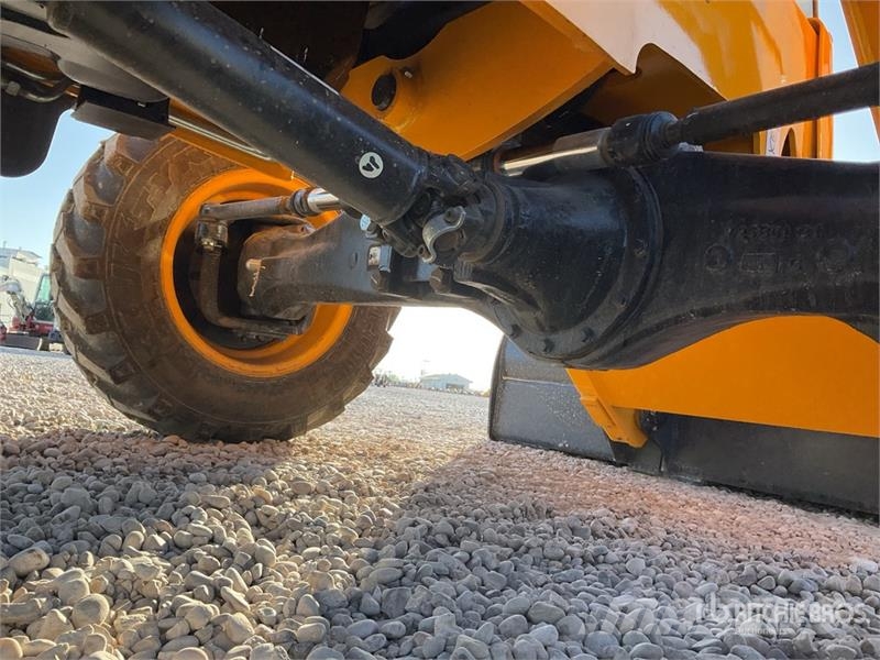 JCB 3DX Backhoe loaders
