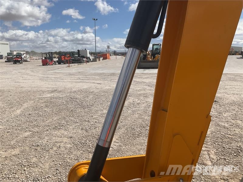 JCB 3DX Backhoe loaders