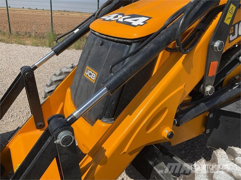 JCB 3DX Backhoe loaders