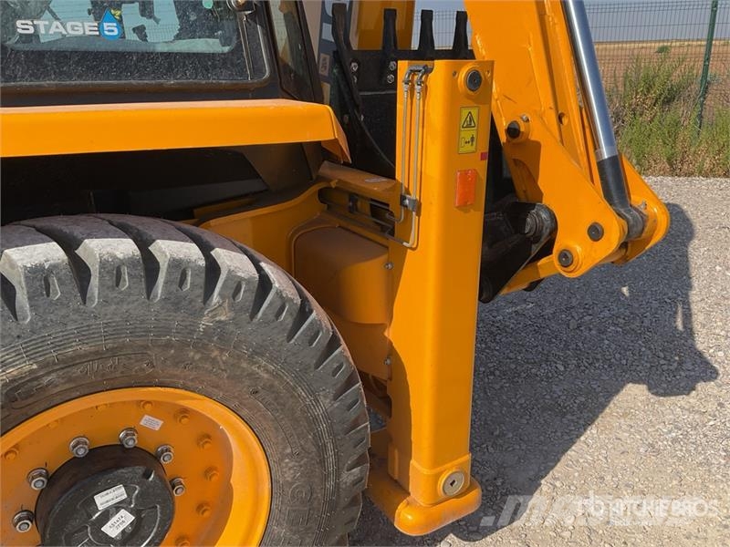 JCB 3DX Backhoe loaders