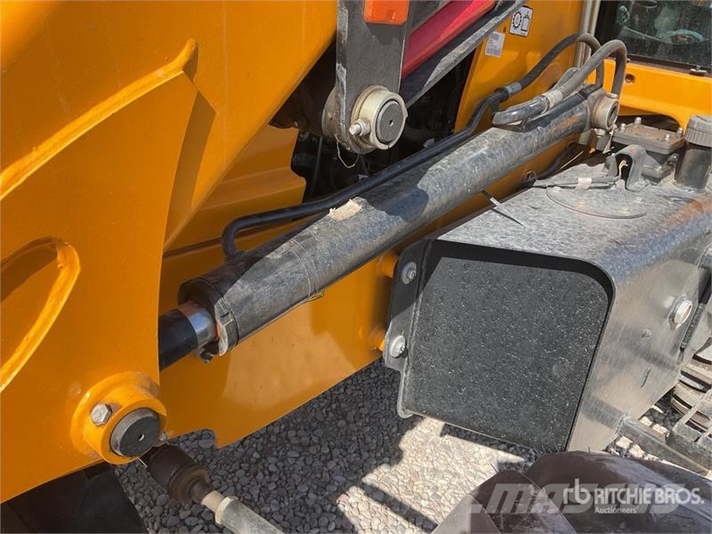 JCB 3DX Backhoe loaders