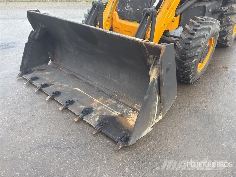 JCB 3DX Graaf-laadcombinaties
