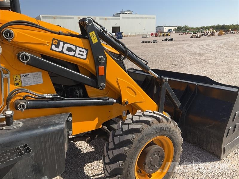 JCB 3DX Backhoe loaders