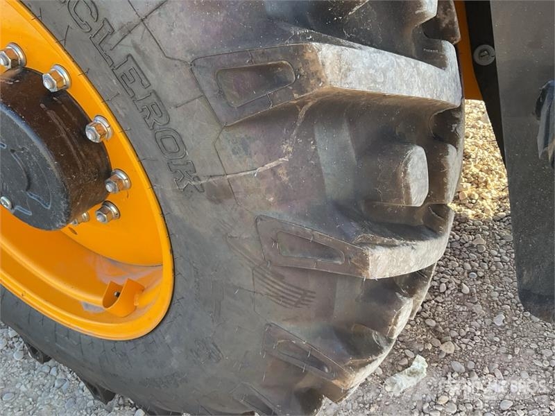 JCB 3DX Backhoe loaders