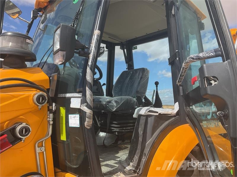 JCB 3DX Backhoe loaders