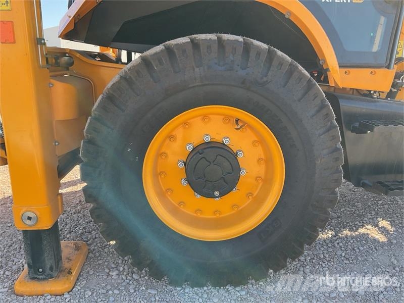 JCB 3DX Backhoe loaders