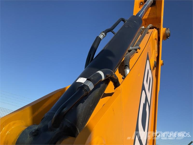 JCB 3DX Backhoe loaders
