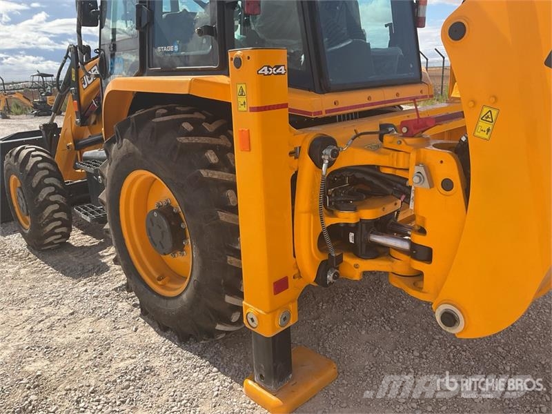 JCB 3DX Backhoe loaders