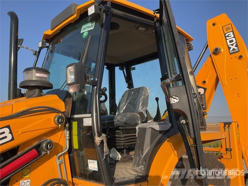 JCB 3DX Backhoe loaders