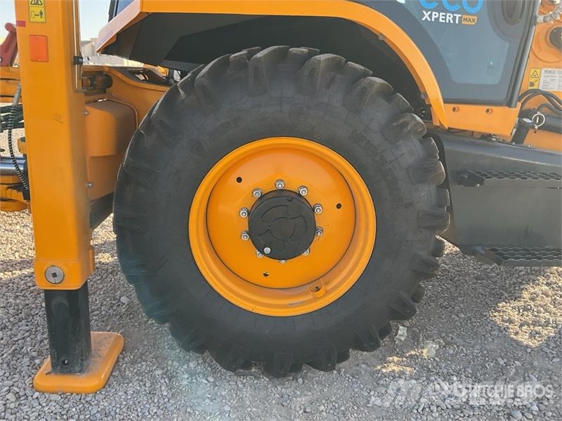 JCB 3DX Backhoe loaders