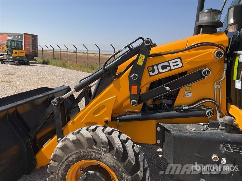 JCB 3DX Backhoe loaders