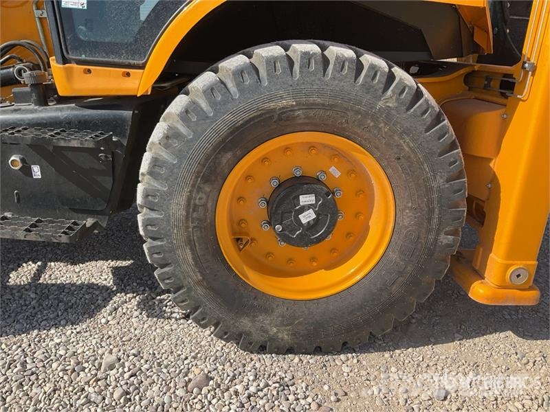 JCB 3DX Backhoe loaders