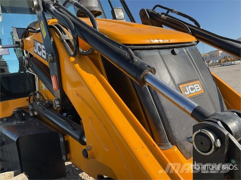 JCB 3DX Backhoe loaders