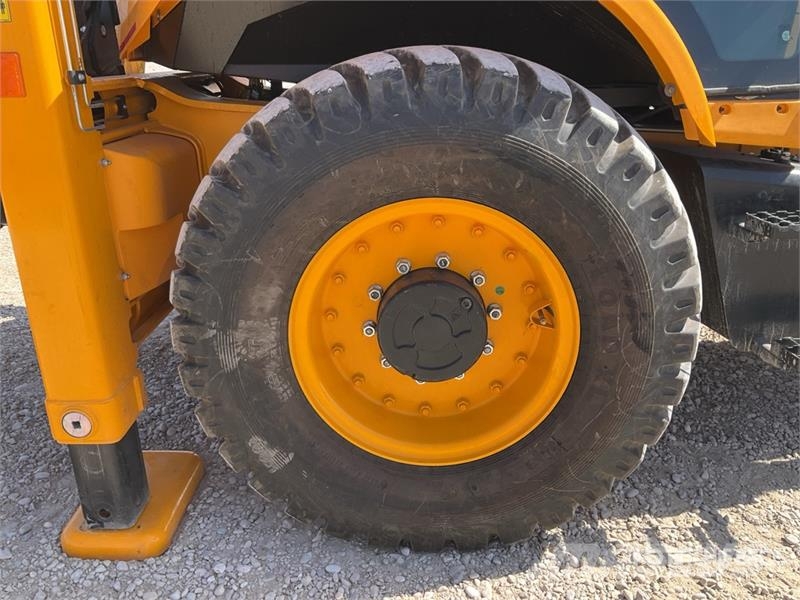 JCB 3DX Backhoe loaders
