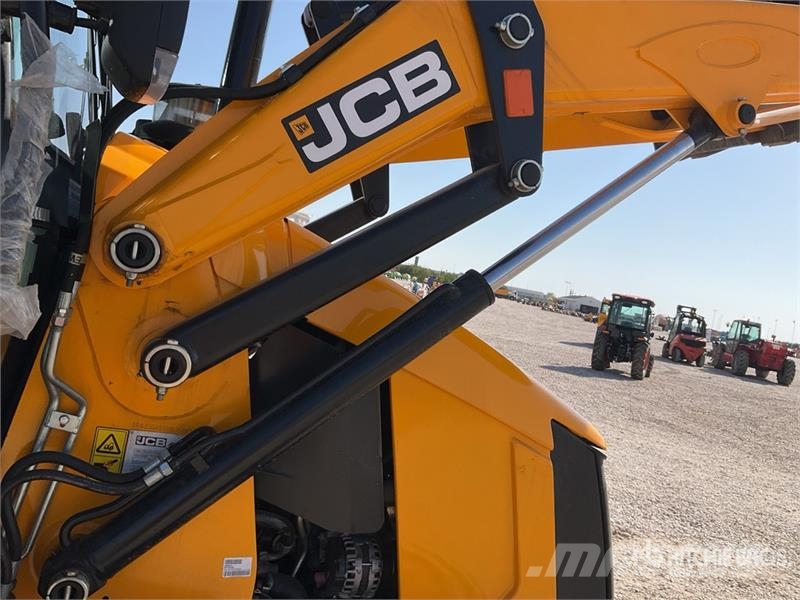 JCB 3DX Backhoe loaders
